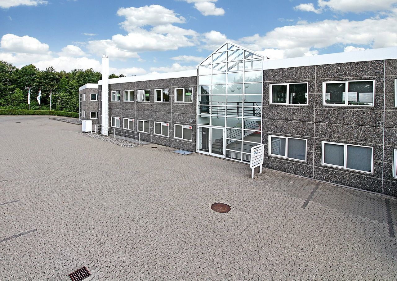 image 01